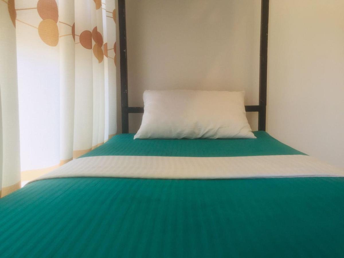 One More Night Hostel Sigiriya Buitenkant foto