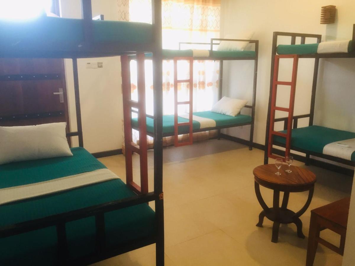 One More Night Hostel Sigiriya Kamer foto