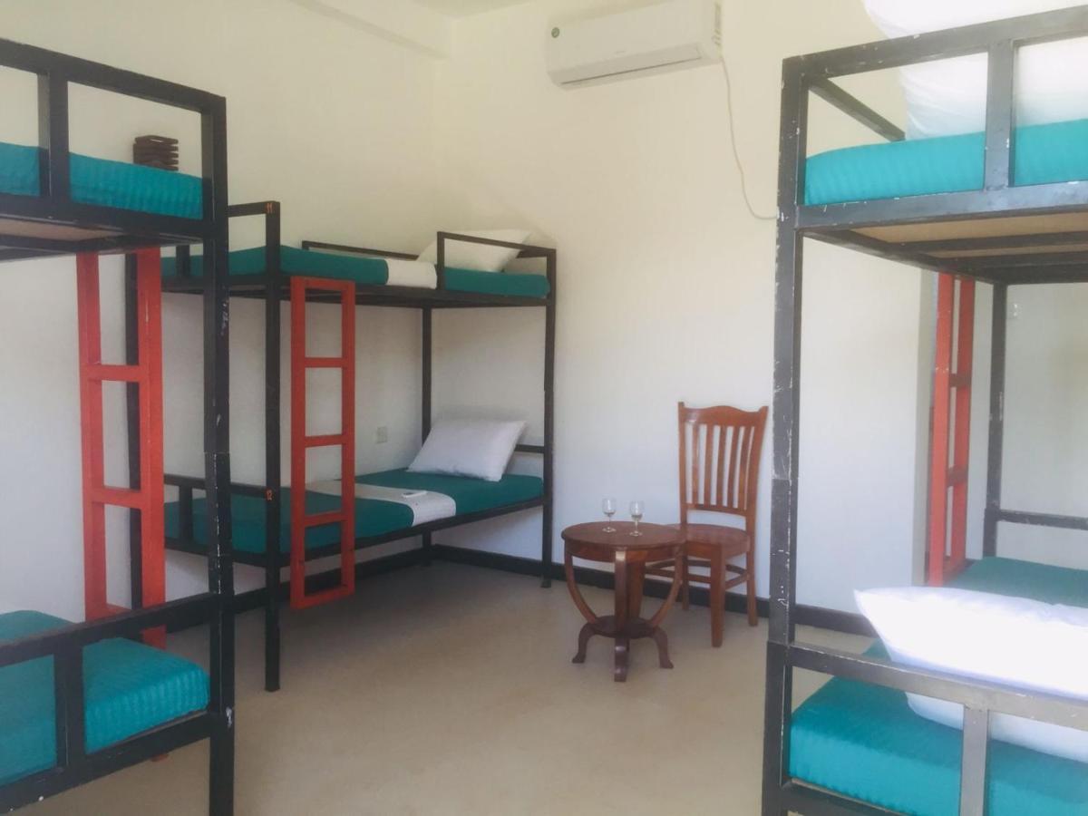 One More Night Hostel Sigiriya Kamer foto
